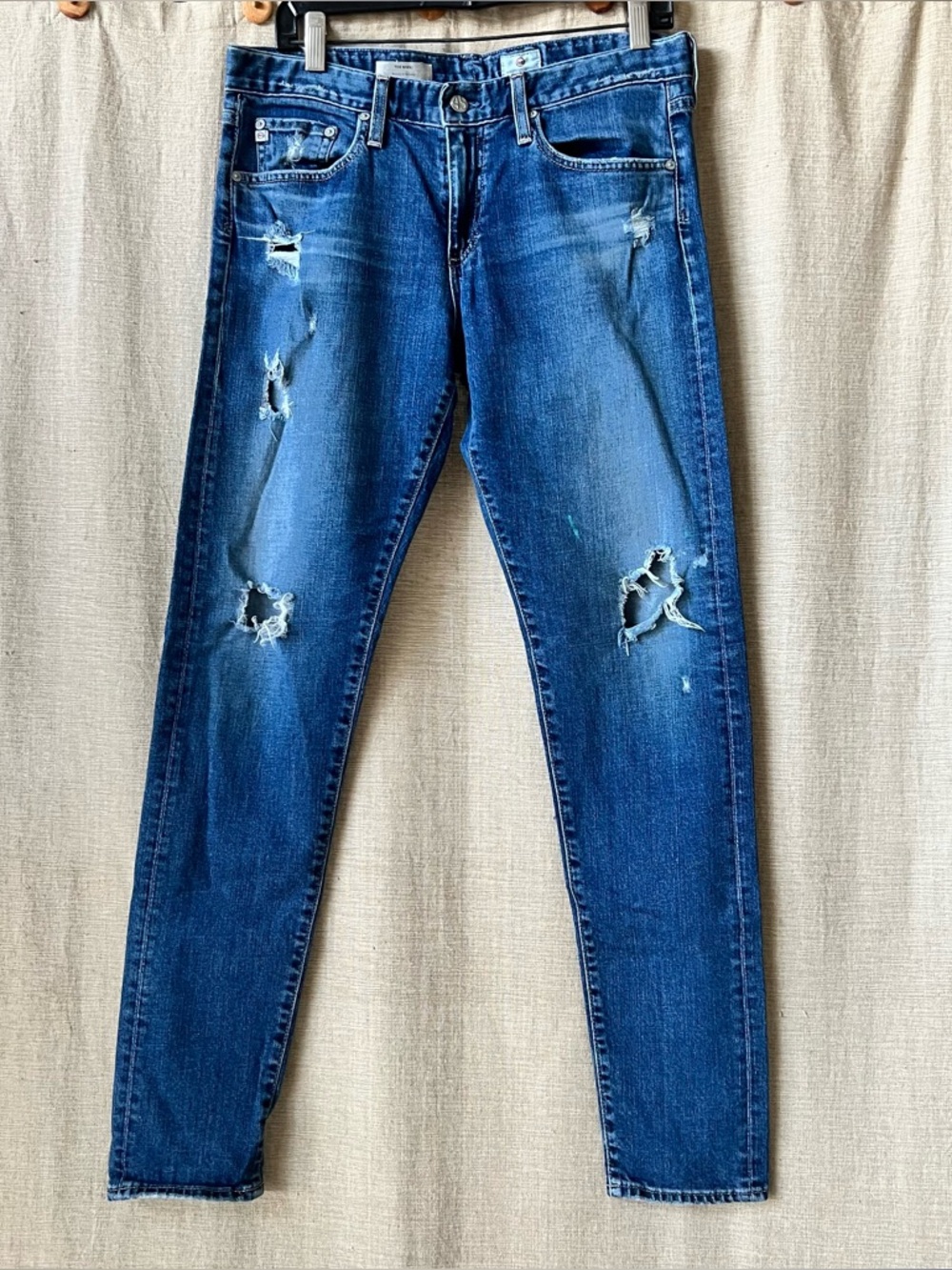 The Nikki relaxed skinny Adriano Goldschmied AG destructed blue jeans 29R